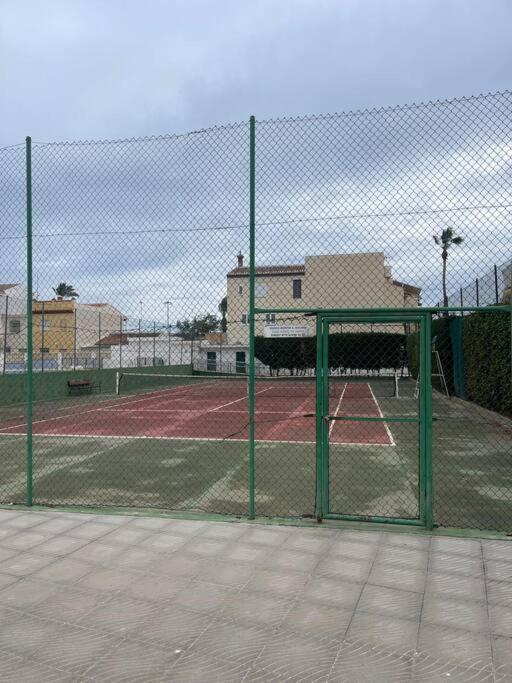 Agradable Apto A Pie De Playa 卡莱塔·德·贝莱斯 外观 照片